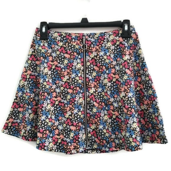 SO Dresses & Skirts - SO Women's Floral Zip Front Flared Mini Skirt
